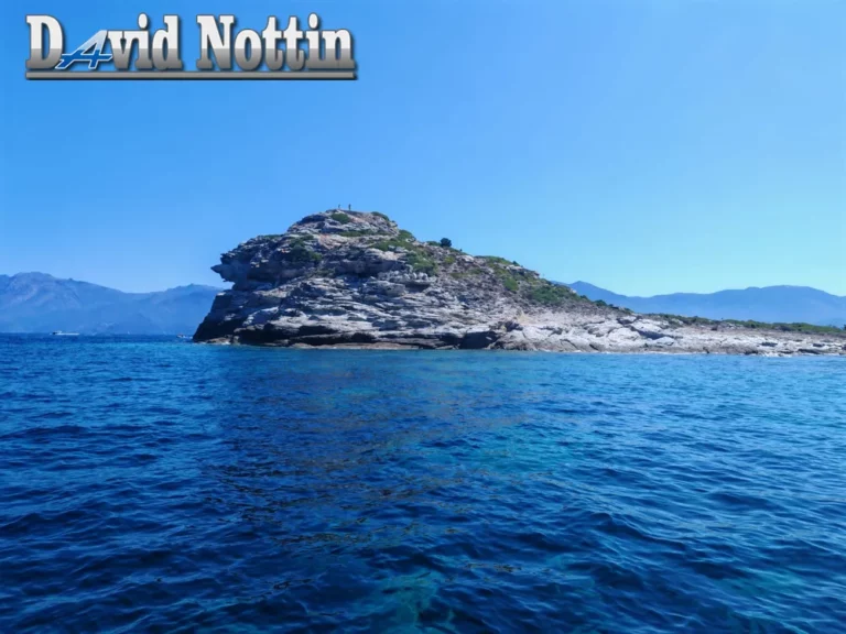 splendide balade en taxi boat autour de saint Florent en Corse